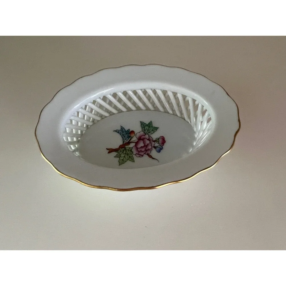 Herend Queen Victoria Open Weave Oval Porcelain Basket Pattern 7380/AV‎
